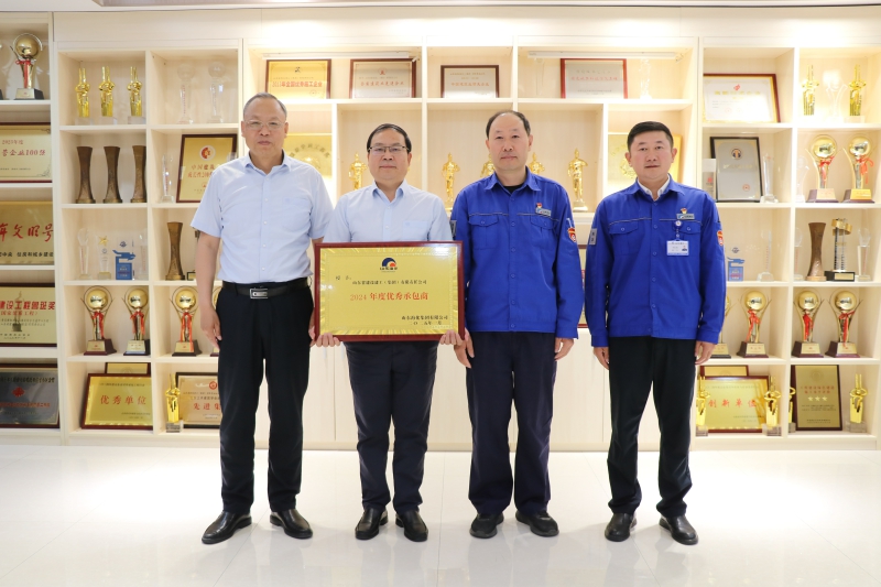 山東?；瘓F(tuán)客人蒞臨集團(tuán)參觀交流...